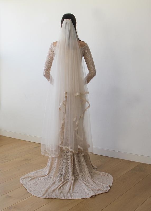 Celeste Lace-Trim Tulle Bridal Veil