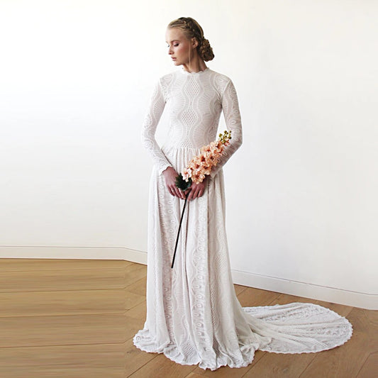 Elara Geometric Lace Bridal Gown