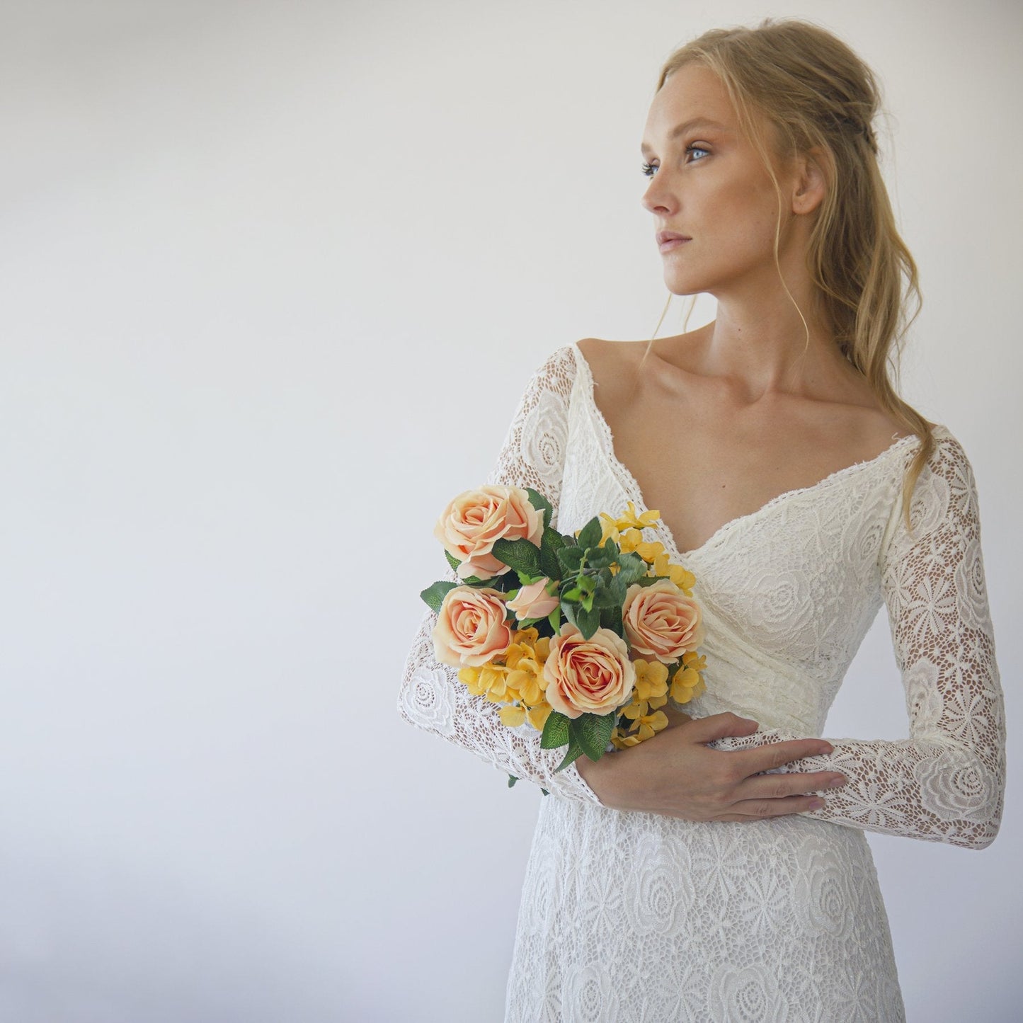 Luciana di Fiore Lace Gown