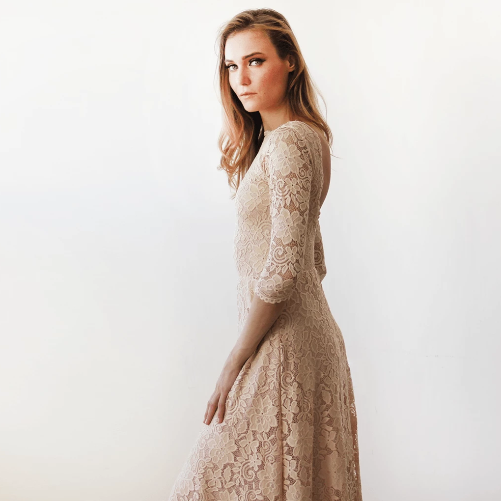 Rosé Élégance Vintage Lace Gown