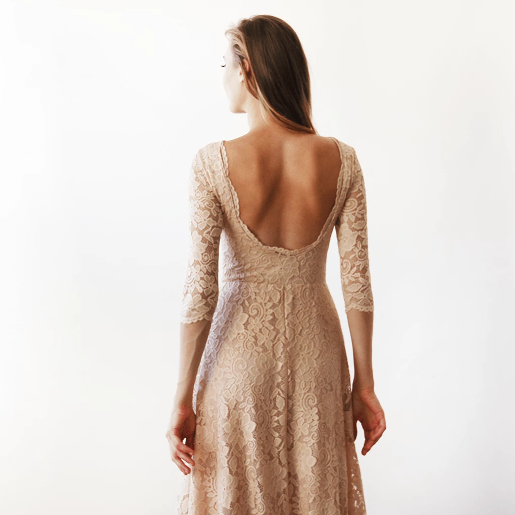 Rosé Élégance Vintage Lace Gown