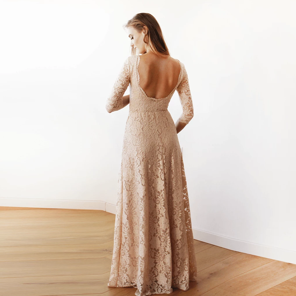 Rosé Élégance Vintage Lace Gown