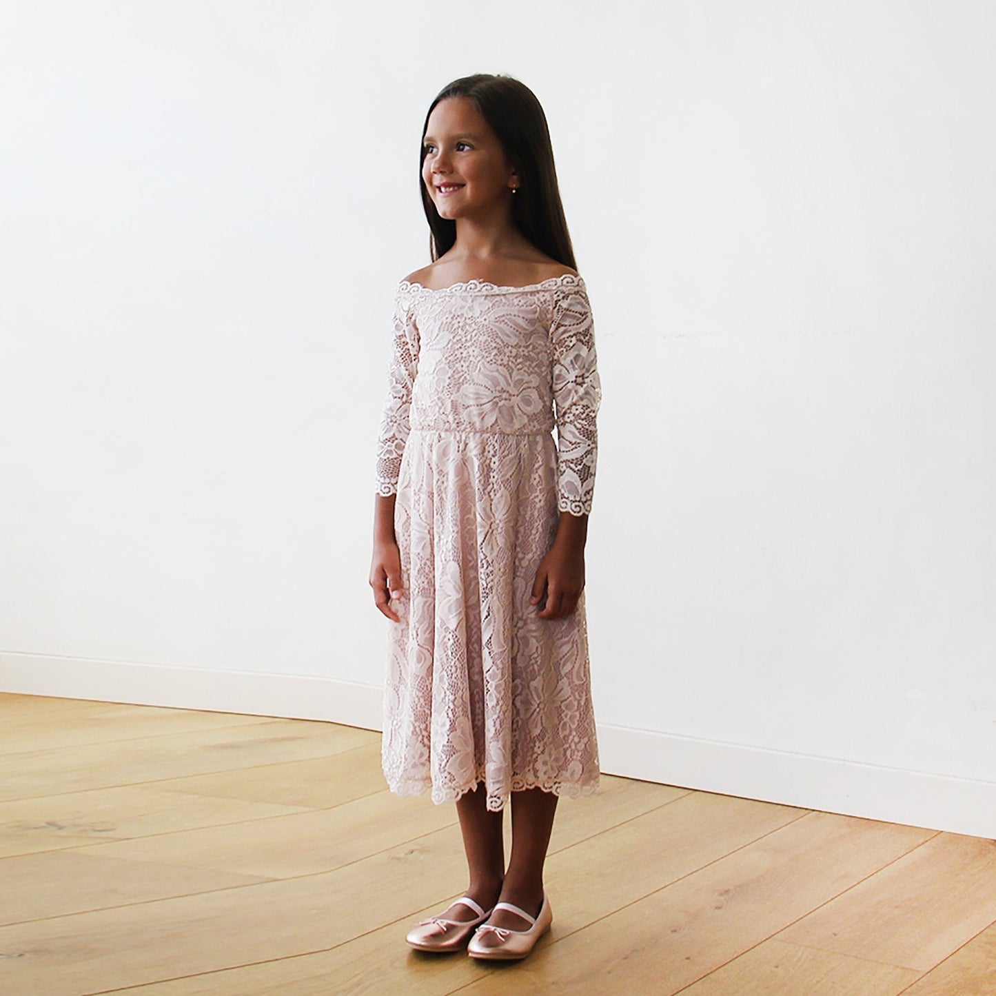 Petale Rosa Lace Flower Girl Dress